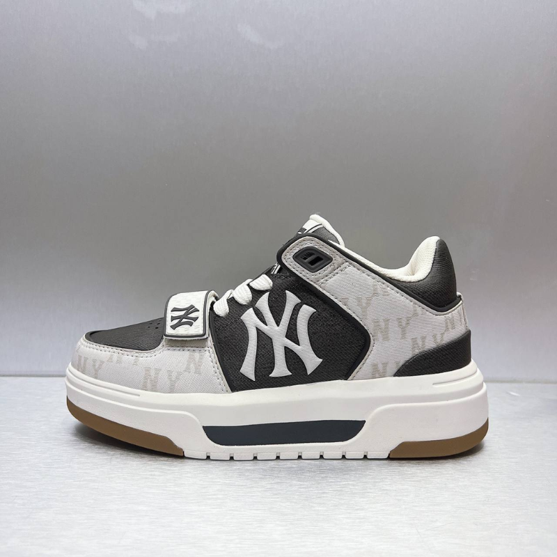 Giày MLB Chunky Liner Mid Denim Classic Mono NY màu Xám đế Nâu