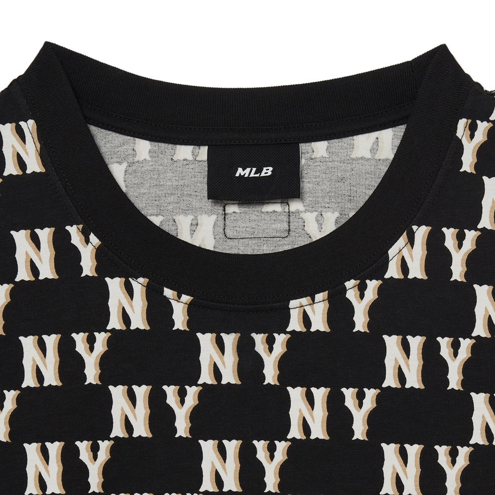 Áo Thun MLB Classic Monogram Front Panel Pattern Short Sleeve New York Yankees Black
