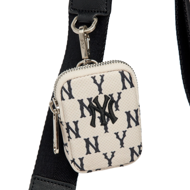 Túi đeo chéo MLB Korea Monogram Mini Cross Bag New York Yankees D.Cream