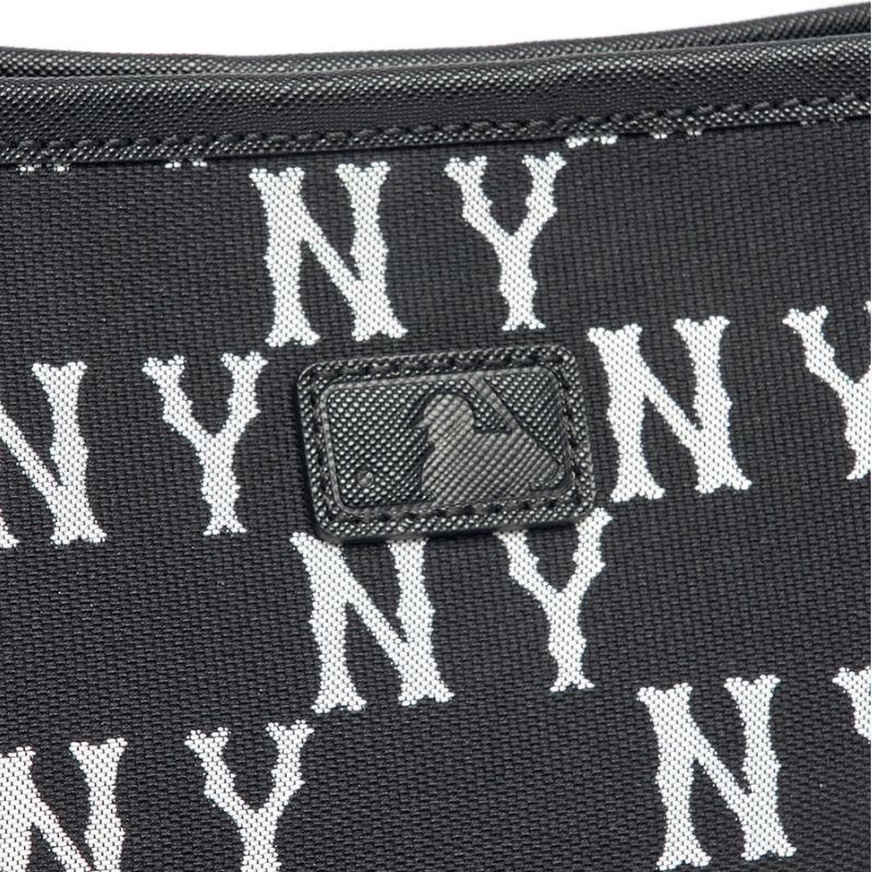 Túi đeo vai MLB Big Classic Monogram Jacquard New Bucket Bag New York Yankees Black