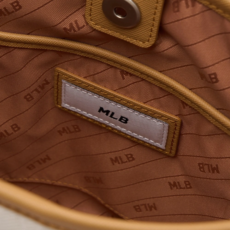 Túi đeo vai MLB Korea Monogram Jacquard Bucket Bag New York Yankees Cream