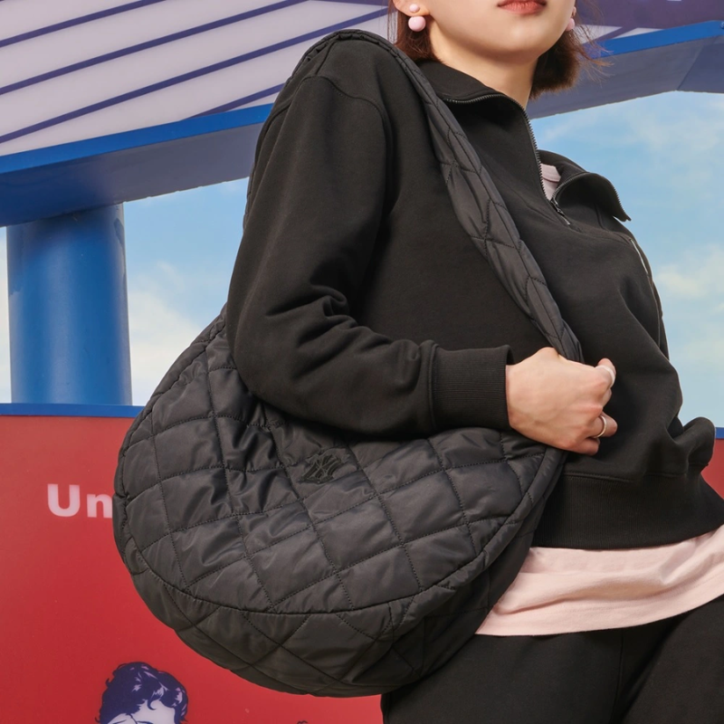 Túi đeo vai MLB Korea Quilted Hobo Bag Large Boston New York Yankees Black