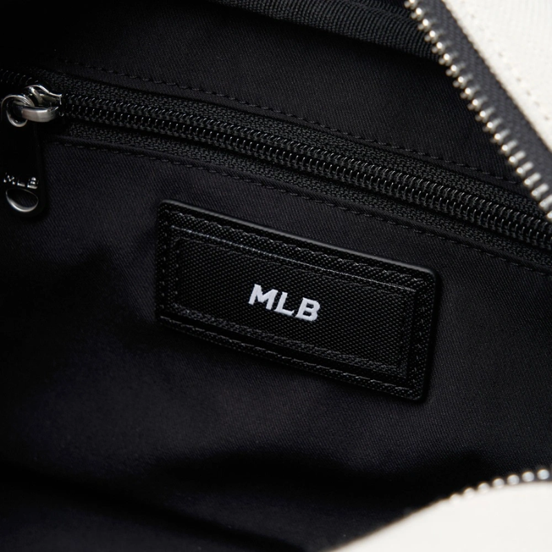 Túi đeo vai MLB Korea Varsity Jacquark Square Shoulder Bag LA Dodger Cream