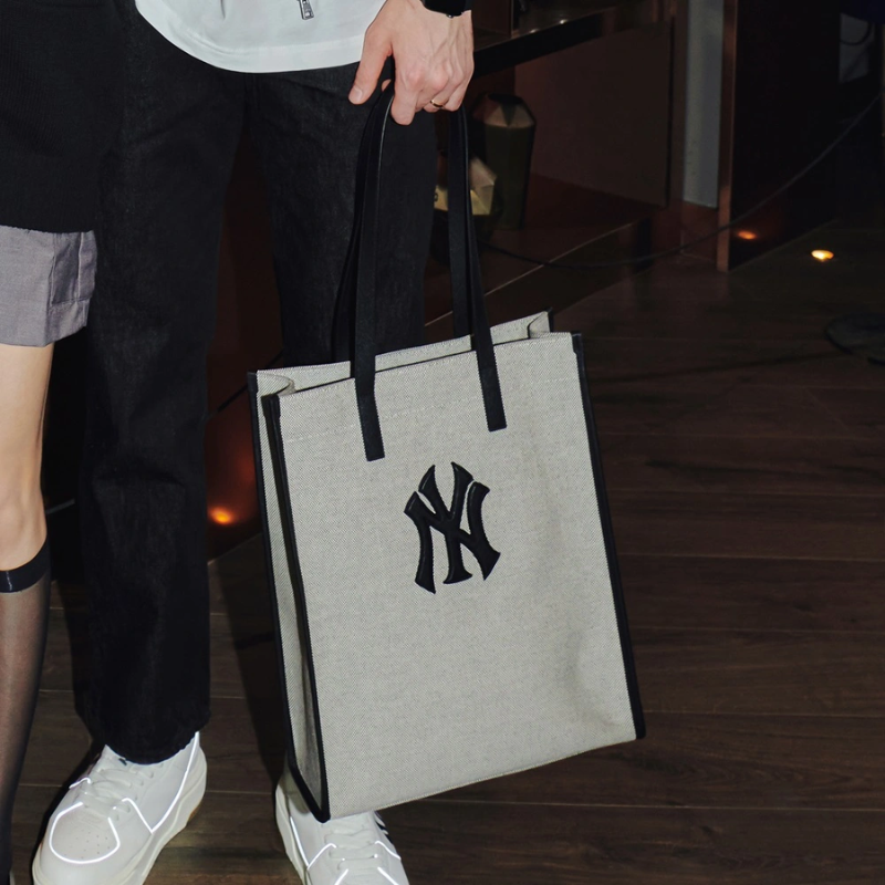 Túi Tote Bag MLB Basic Canvas Vertical New York Yankees Black