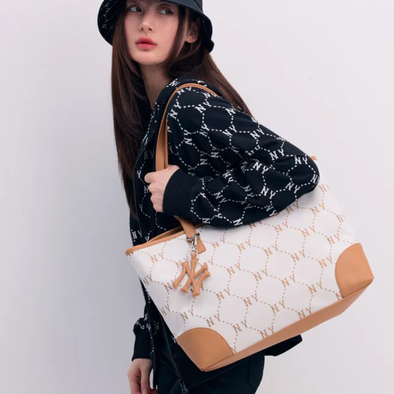 Túi Tote Bag MLB Korea Diamond Monogram Jacquard New York Yankees Brown